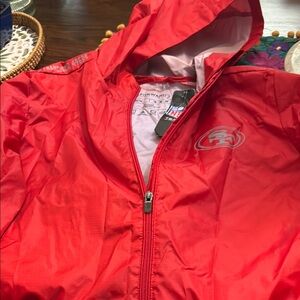 Women’s San Francisco 49ers Red Raincoat Lightweight Water-Resistant NWT